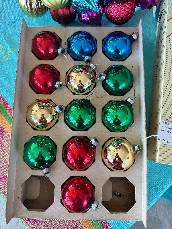 Vintage Jumbo ornaments in box 13 Ornaments Assorted Colors The
