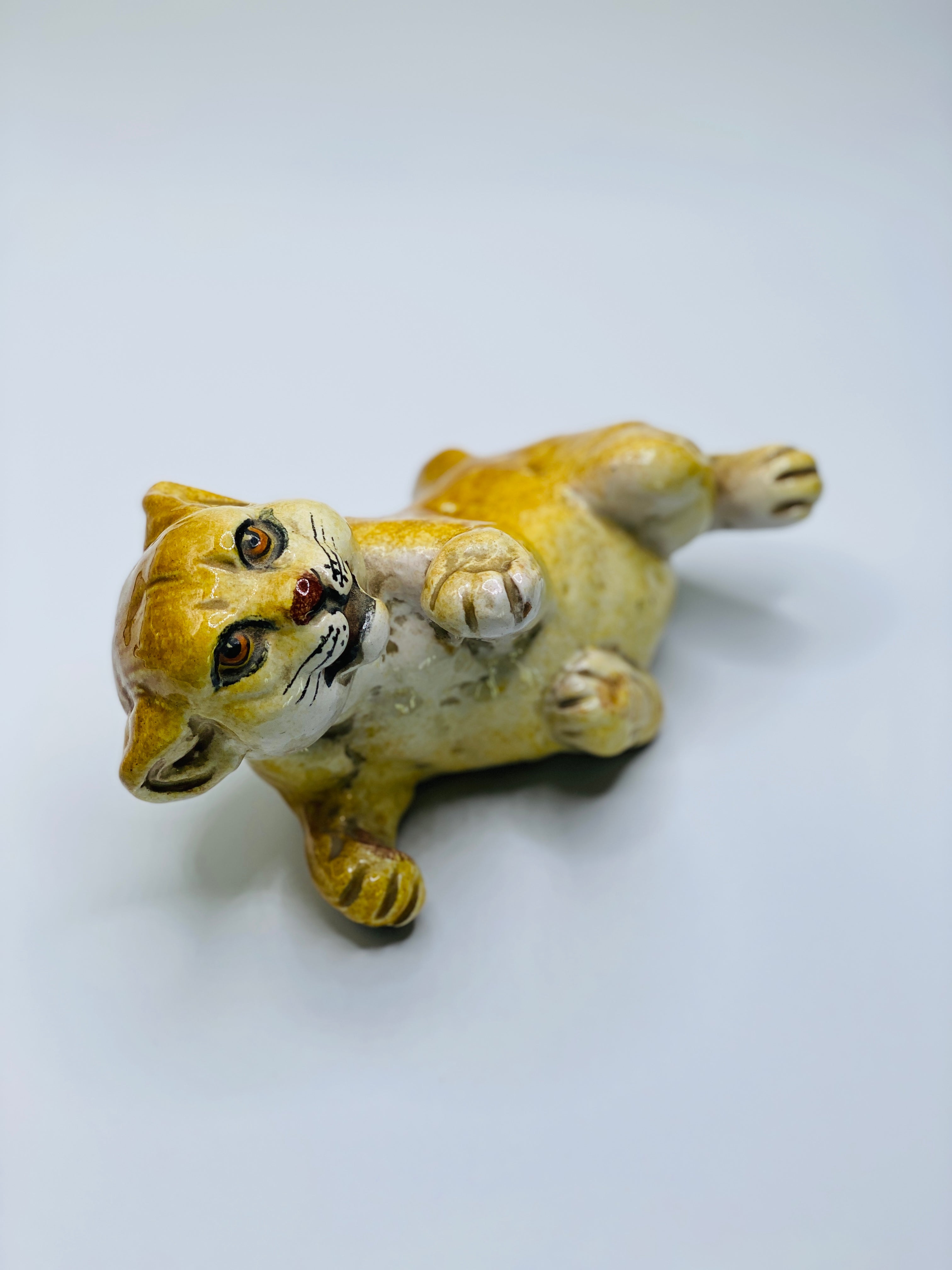 shop-one-of-kind-vintage-unique-antique-gifts-home-decor-online-pottery