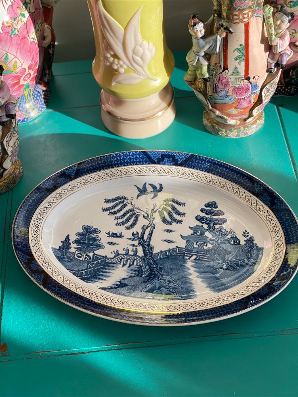 The Vintage Laundry — BLUE WILLOW JAPAN BREAD AND BUTTER PLATES