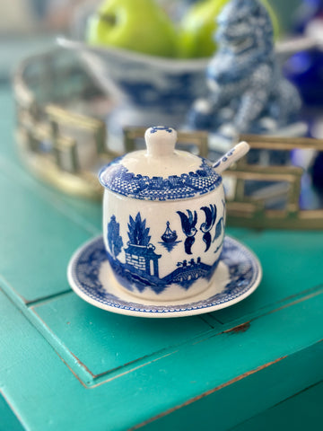 Vintage Honey Pot with Spoon, Blue Willow, Chinoiserie