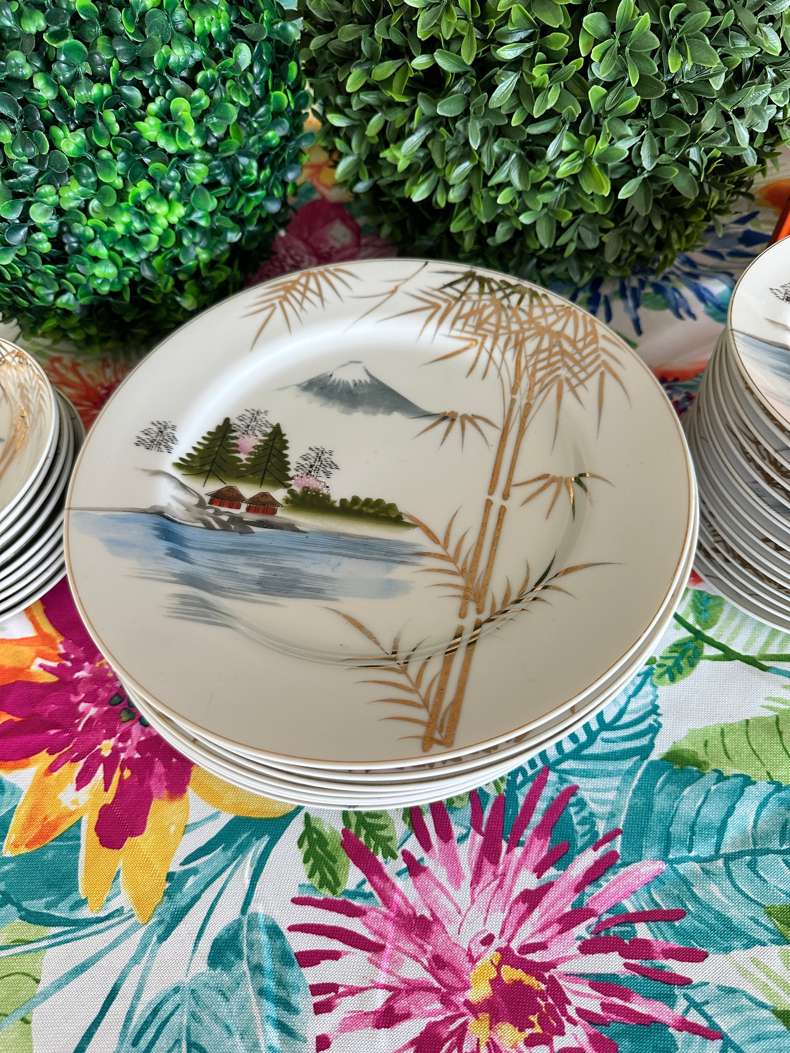 Vintage China Kutani Japan - dinner plates, berry bowl s, dessert plates