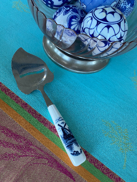Vintage Cheese Knife, Blue & White Windmill Pattern, Delft Style