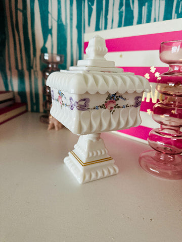 Westmoreland Milk Glass Wedding Bowl, Candy Dish., Pedestal Dish