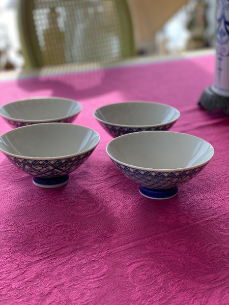 Set of 4 Vintage Blue and White Rice Bowls