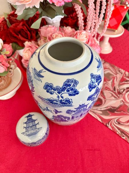 Blue Willow Pattern Ginger Jar/Urn Large Size, Blue and White Chinoiserie