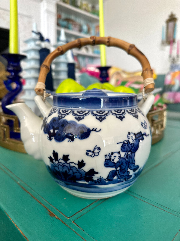 Miniature Teapot Tea Pot Mini Porcelain Blue & White Wildlife Bird Scene  3-1/2