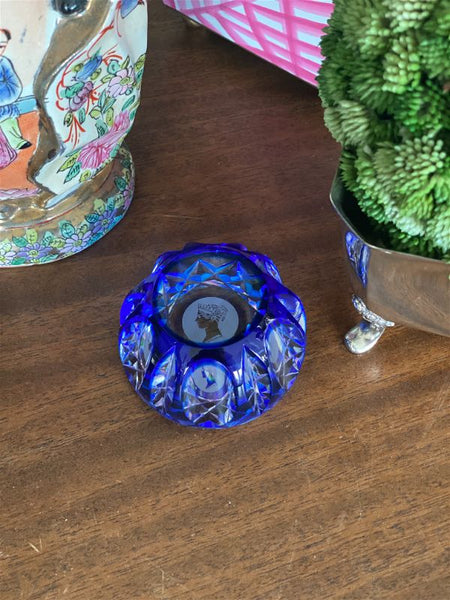 Vintage Blue & clear crystal faceted paperweight - Queen of England