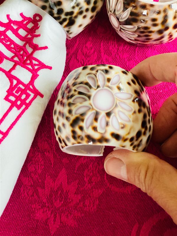 Set of 6 cowrie shell napkin rings – The House of Hanbury