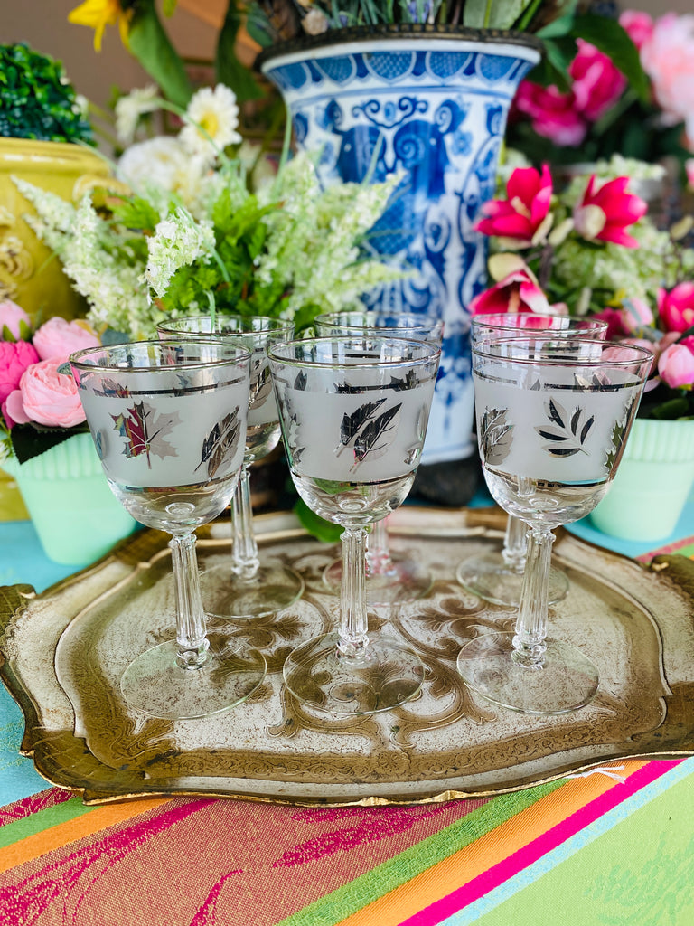 Mid Century Modern Wine Glasses Frosted with Silver Leaf Pattern set o –  The House of Hanbury