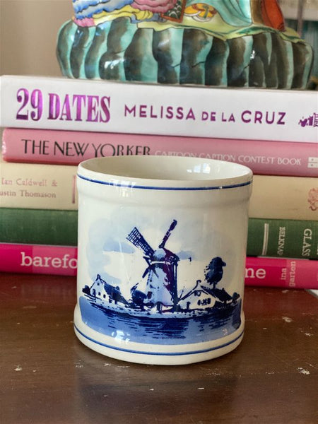 Small Delft ceramic cup/cache pot