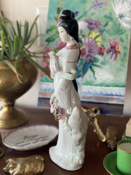 White porcelain Geisha girl with delicate compodimonte flowers and pink and gold accents